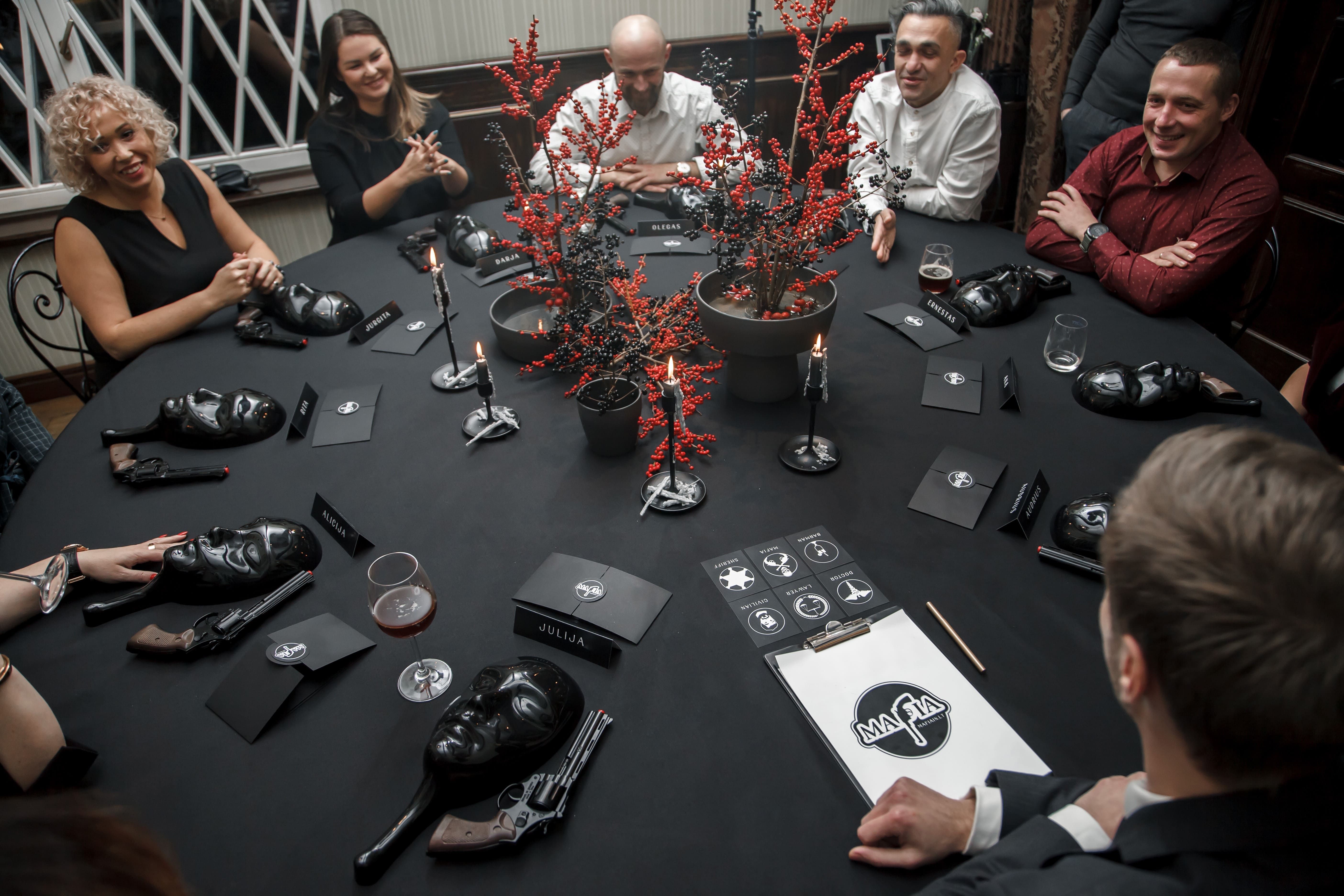 MafiaInLT mafija žaidimas įmonės vakarėlio organizavimas, The Old Green House kavinė restoranas